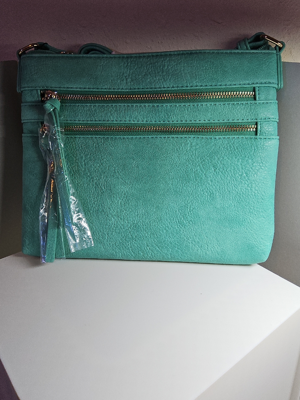 NWOT Brentano Mint Green Crossbody Bag